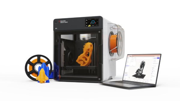sketch printer with filament and laptop